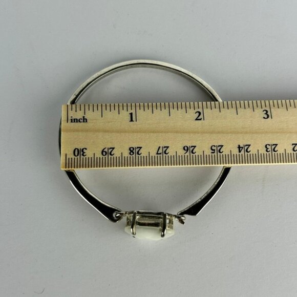 Silver Gemstone Bangle Bracelet – Elegant & Minimalist Design - Picture 5 of 5